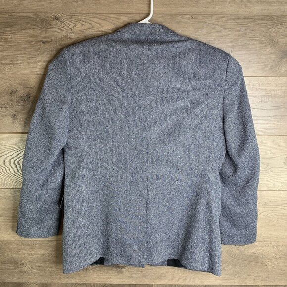 Mens Herringbone Gray Single-Breasted Blazer Jacket Two-Button Closure Made In C - Picture 7 of 9